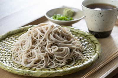 年越しそばはいつ食べるもの？昼夜　ラーメンやざる蕎麦は代替になる？